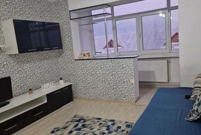 Apartament cu 3 camere semidecomandat în Central - 3