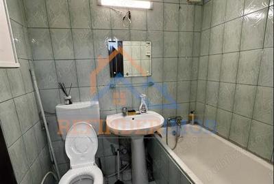 Apartament cu 4 camere decomandat în Alexandriei - 9