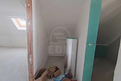 Apartament cu 4 camere, semifinisat, zona Cetatii - 3