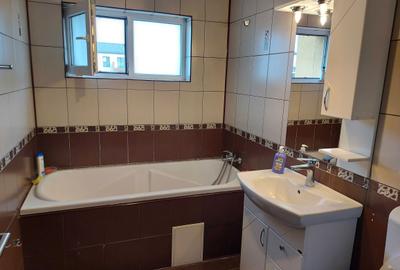 Apartament cu 3 camere semidecomandat în Florești - 8