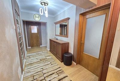 Apartament cu 3 camere decomandat, mobilat în Faleză - 11