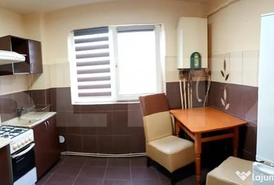 Apartament cu 2 camere semidecomandat, mobilat în Simeria - 4
