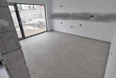 Casă cu 3 camere cu Teren 600 Mp în Exterior Vest - 2