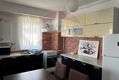 Apartament cu 3 camere decomandat în Săsar - 2
