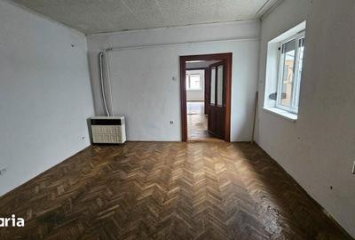 Casă cu 3 camere cu Teren 130 Mp în Central - 6