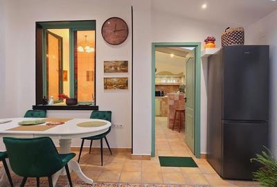 Apartament cu 3 camere în Central - 2