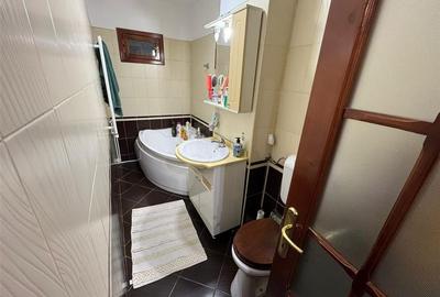 Apartament 3 camere, etaj 3 , zona Liceul Pedagogic, mobilat - 12