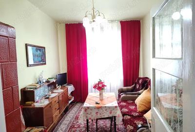 Apartament cu 2 camere decomandat în Lupeni - 3