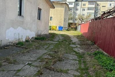 Spațiu comercial, de 1,680 mp, în Central - 5