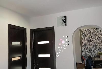 Apartament cu 3 camere decomandat în Albești - 1