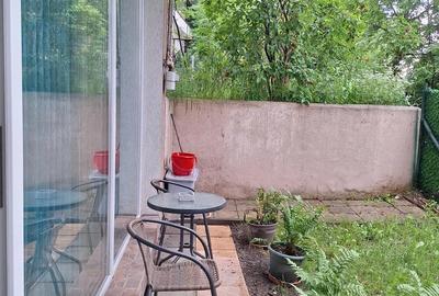 Apartament cu 3 camere decomandat în Cetatea - 2