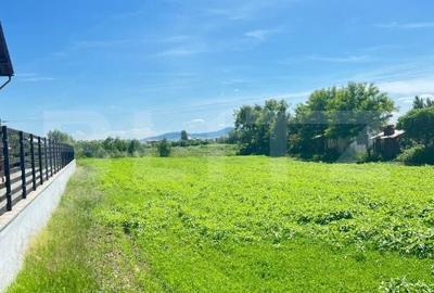 Teren de 2750 mp, în Central