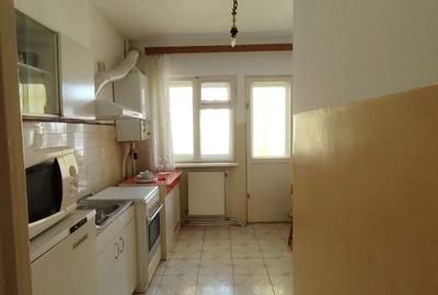 Apartament cu 3 camere în Gară - 3
