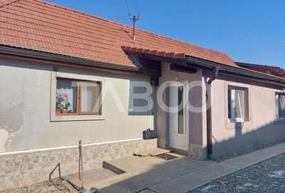 Casă individuală cu 2 camere în Est