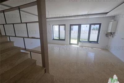 Casă individuală cu 5 camere cu Canalizare în Central - 2