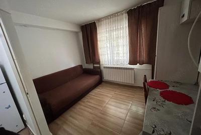 Garsonieră decomandată în Podu Roș - 1
