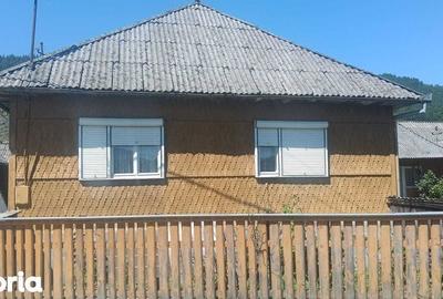 Casă cu 3 camere cu Teren 72 Mp în Leordina - 4