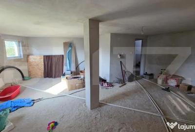 Casă cu 4 camere cu Teren 1000 Mp în Central - 2