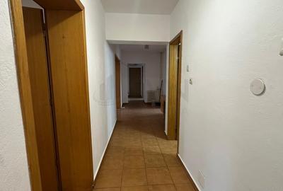 Apartament cu 5 camere decomandat în P-ța Unirii - 10