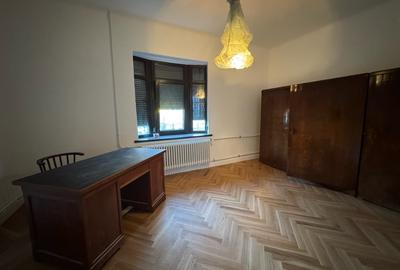 Vilă renovată, ideală pentru activități profesionale - 6