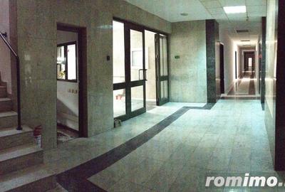 Spațiu comercial, de 5,800 mp, în 1 Mai - 5