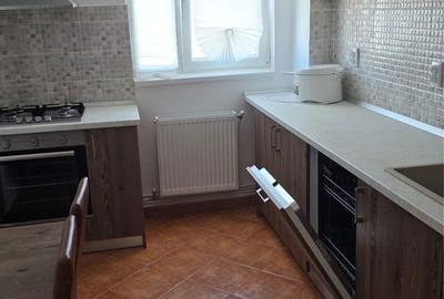 Apartament cu 3 camere decomandat în Nord