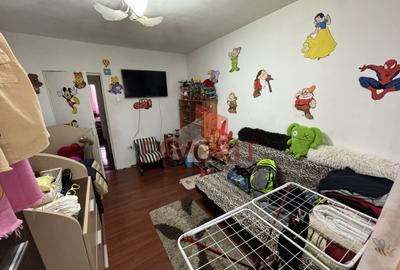 Apartament cu 3 camere semidecomandat, mobilat în Circumvalațiunii - 12