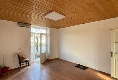 Spațiu comercial, de 28 mp, în Central - 3