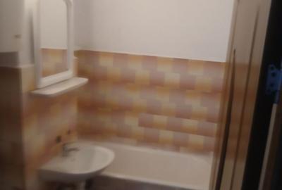 Garsonieră decomandată în Central - 2