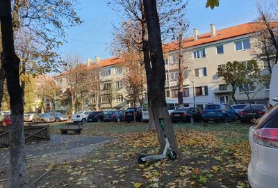 Apartament cu 2 camere decomandat în Semicentral