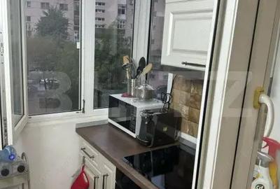 Apartament cu 4 camere decomandat, mobilat în Central - 3