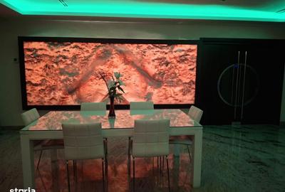 Casă cu 8 camere cu Canalizare în Tineretului - 2