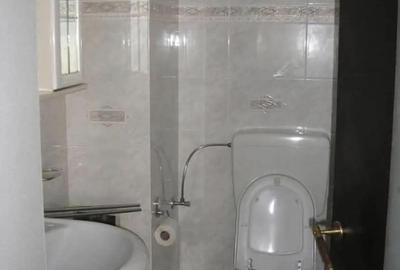 Apartament cu 3 camere decomandat în Dorobanților