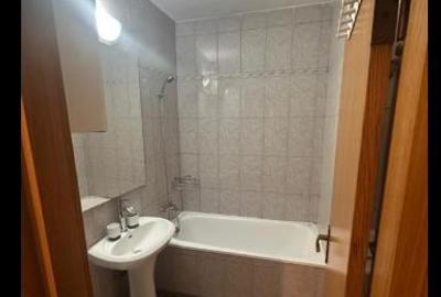 Garsoniera, 1 Mai - 3