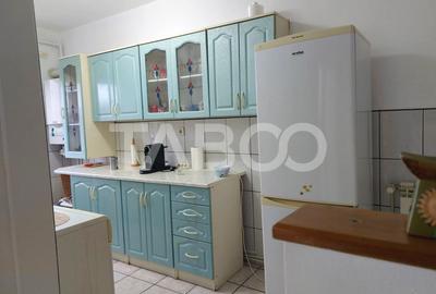 Apartament 50 mpu 2 camere etaj 3 pivnita Piata Noua Cisnadie - 2