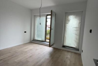 Duplex cu 4 camere cu Canalizare în Central - 5