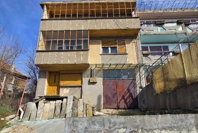 Casă cu 4 camere cu Teren 330 Mp în Dealuri Oradea - 1