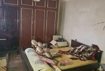 Casă individuală cu 3 camere cu Canalizare în Eroii Revoluției - 1