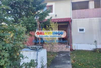 Casă cu 3 camere cu Teren 1500 Mp în Petrești - 1