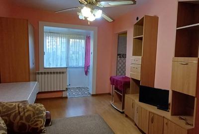 Garsoniera de inchiriat, zona Badea Cartan-Lorena - 1