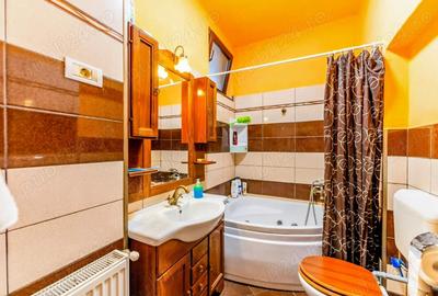 Vand Casa Spa?iu Comercial Zona Centrala - 9