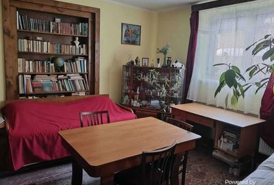 Casă cu 3 camere în Central - 1