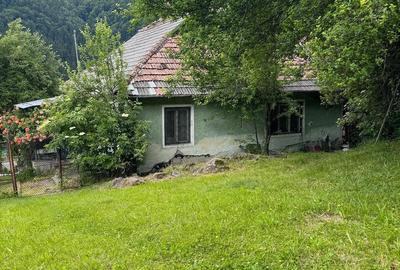 Casă cu 4 camere în Central - 1