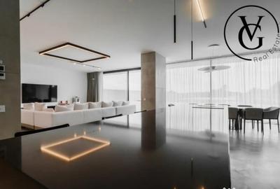 Casă cu 7 camere cu Piscina în Izvorani - 16