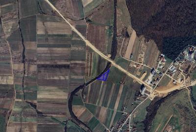 Teren de 5100 mp, în Cordău - 2