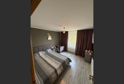 Apartament spațios cu 4 camere de vânzare în Micro 16 - Galați - 5