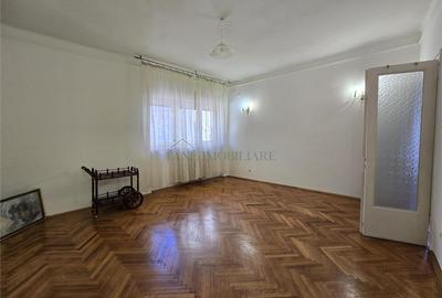 Apartament cu 5 camere decomandat, mobilat în Central - 2