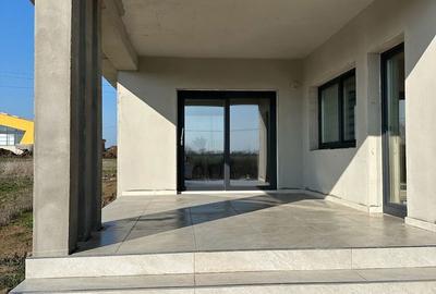 Casă cu 4 camere cu Teren 550 Mp în Fântânele - 9