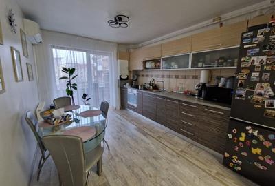 Apartament 3 camere, parcare, str Florilor Floresti Atelierul de Pizza - 1