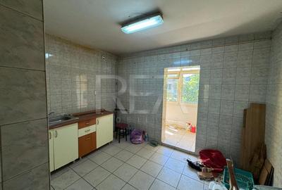 3cam Huedin - decomandat - bloc anvelopat 1978 - 3